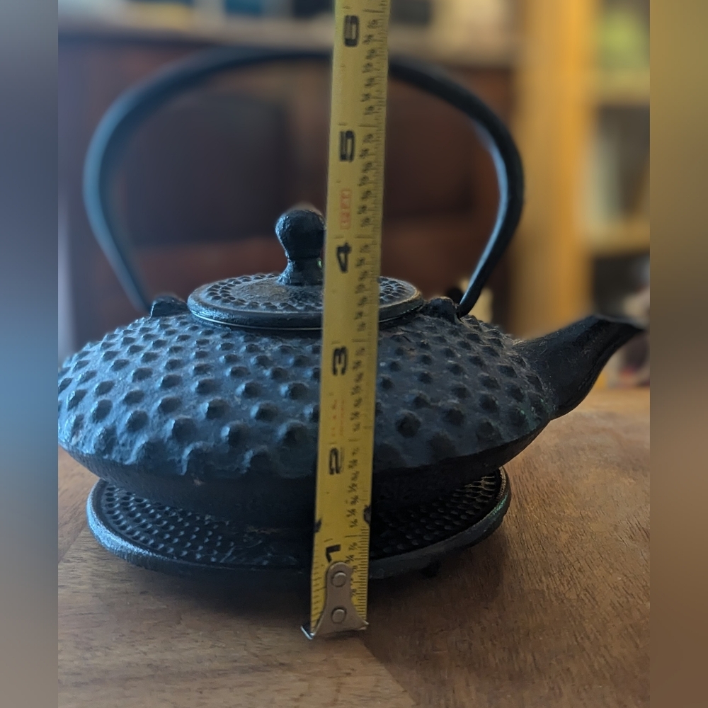 Japanese Tea Pot with Matching Trivet - Picture 11 of 11